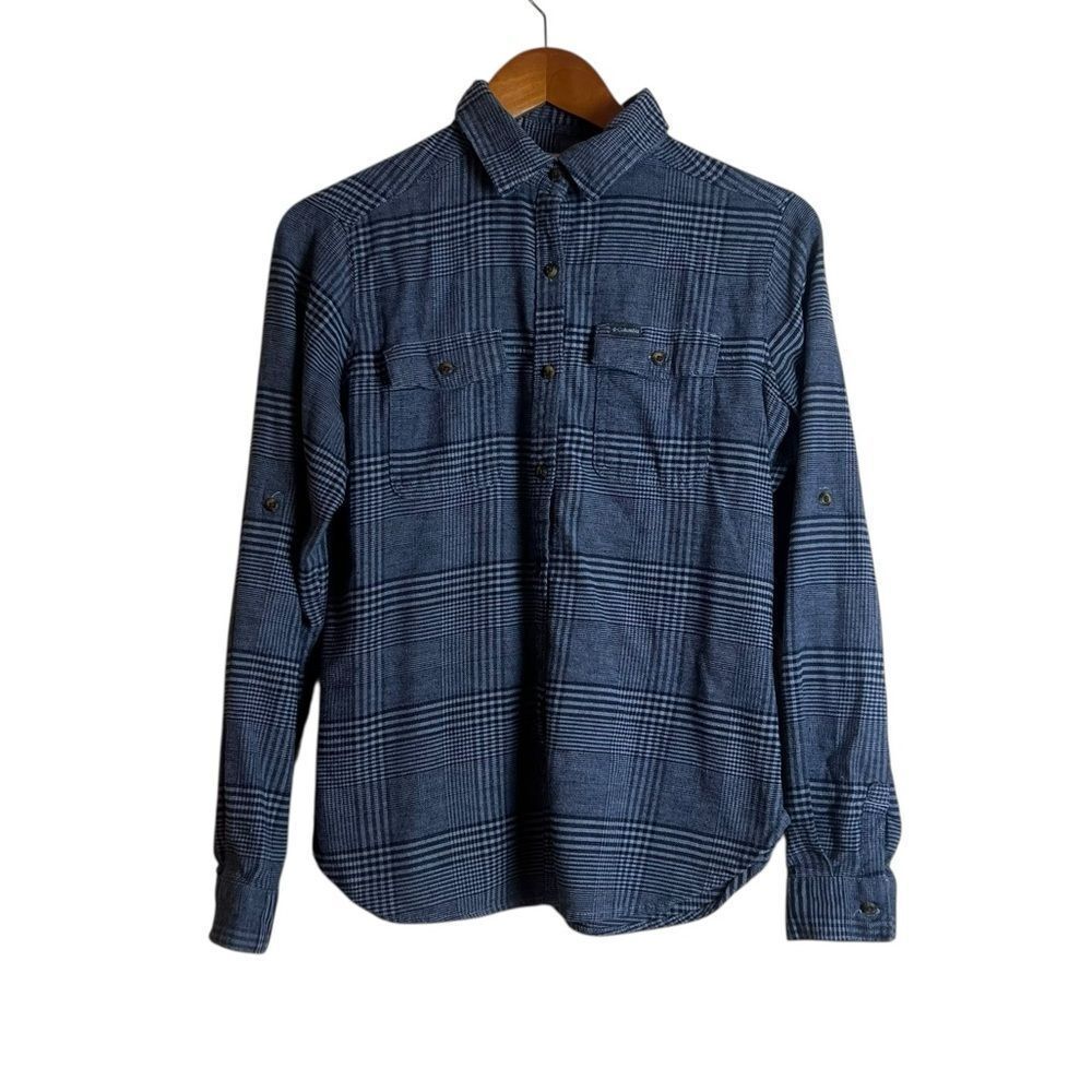 3 for $30! Columbia cotton blend button down shirt